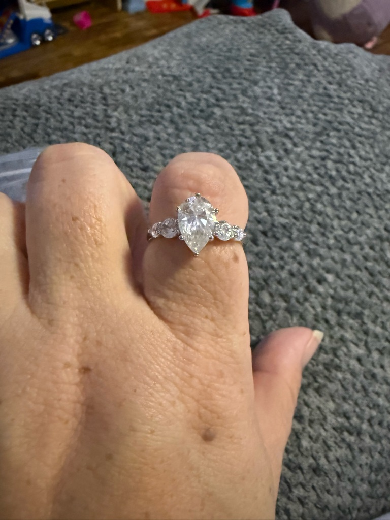 Pear-Shaped White Stone Ring In Silver-Tone Setting
